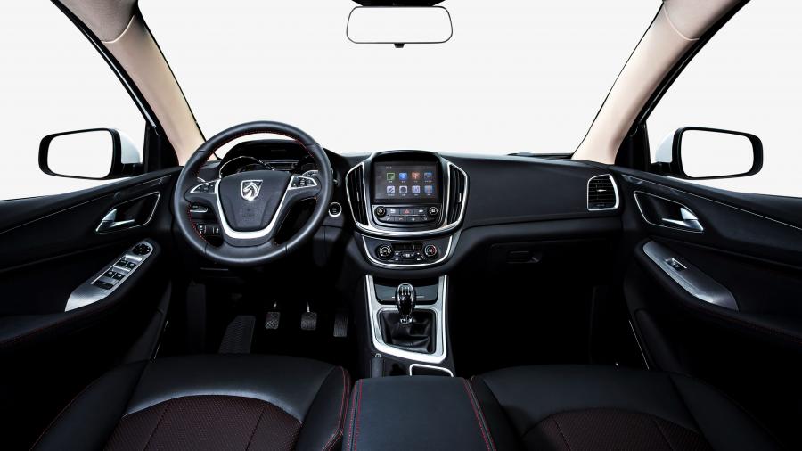 Торпедо Baojun 560 2015 года  (фото 6 из 31)